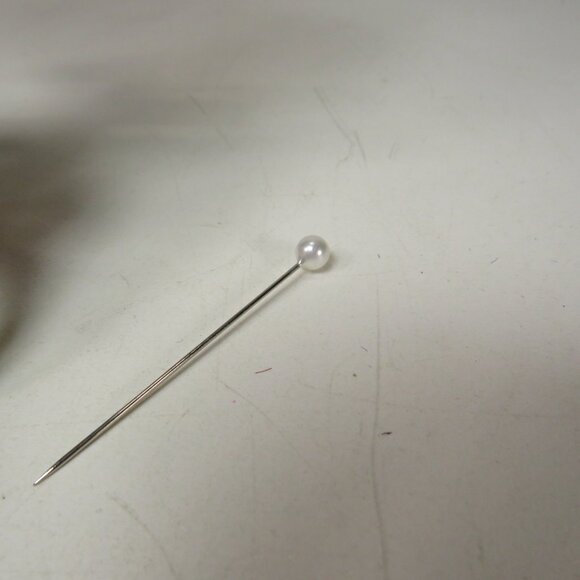 Pansy and Ivy Faux Floral Corsage or tiny floral arrangement 6x4 - Picture 5 of 6